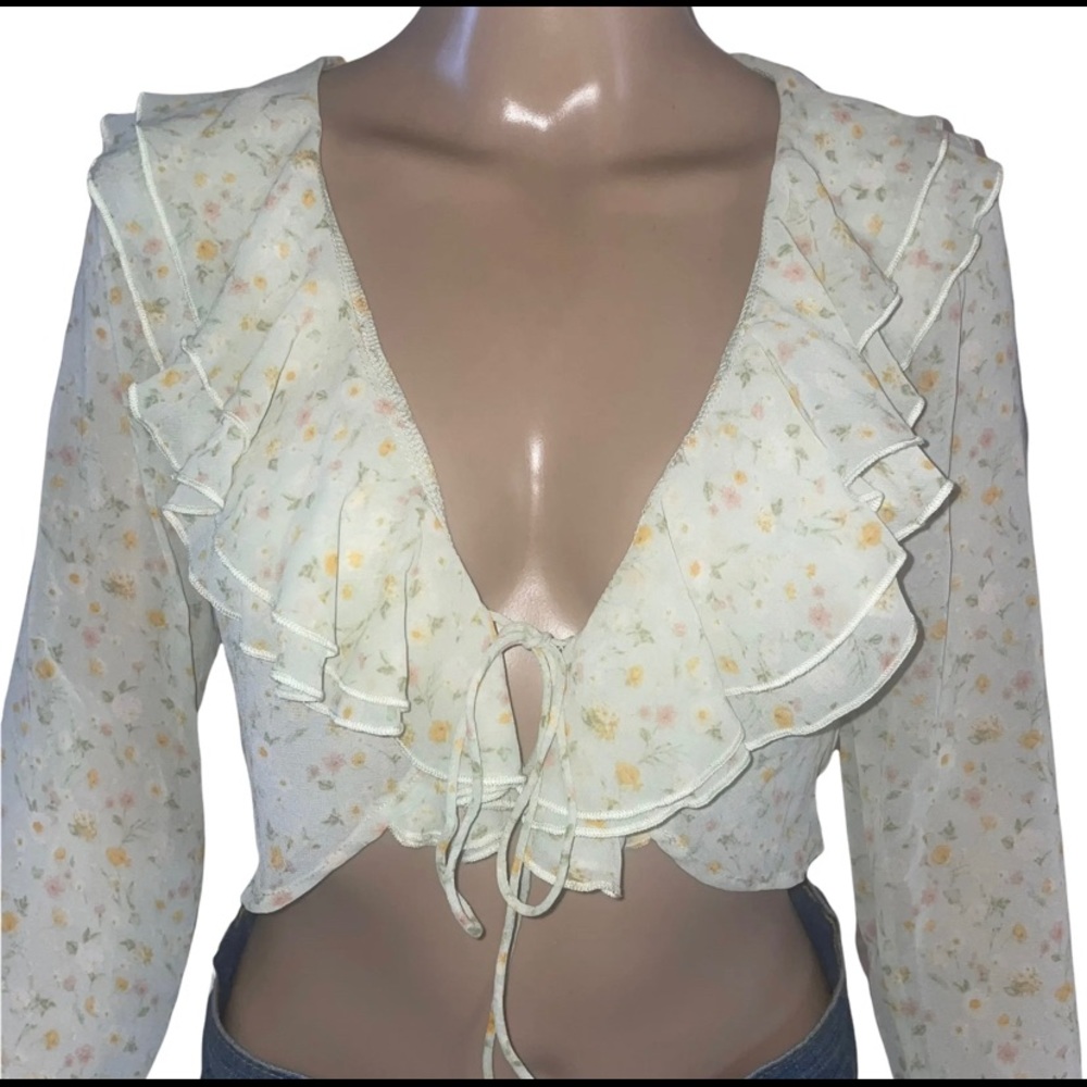 Forever 21 Long Sleeve Cropped Tie Front Top